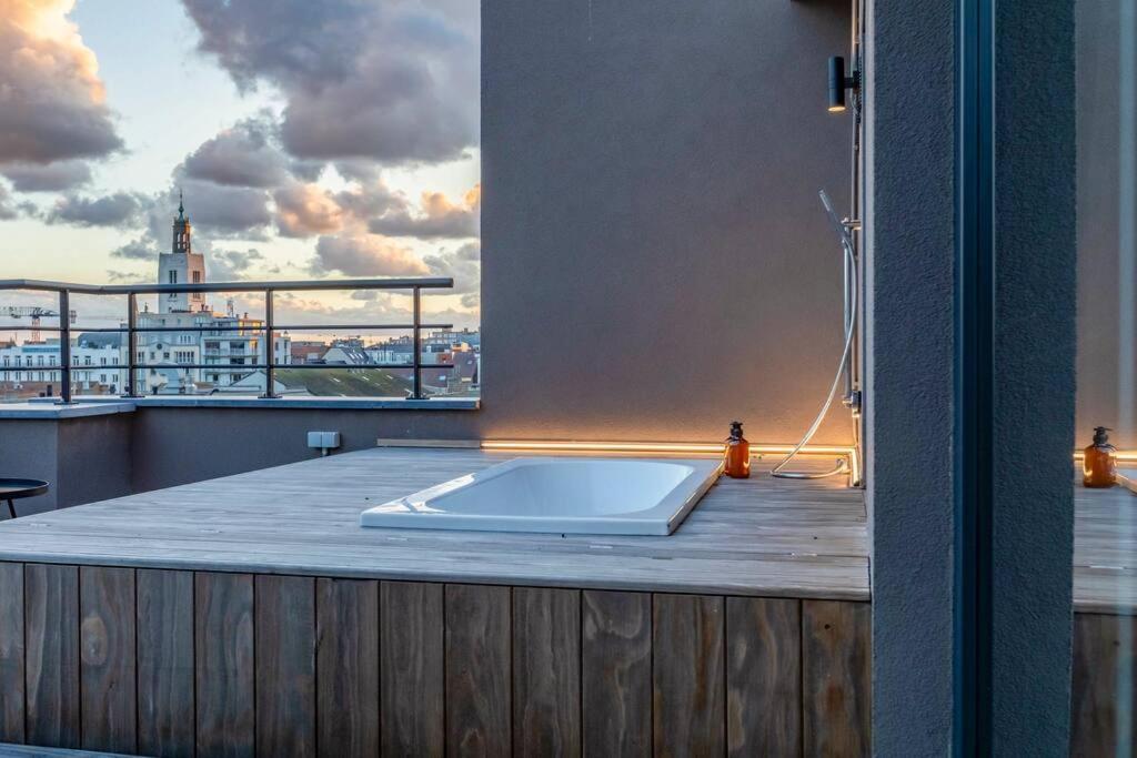 Love Nest - Your Cosy Penthouse Ostenda Zewnętrze zdjęcie